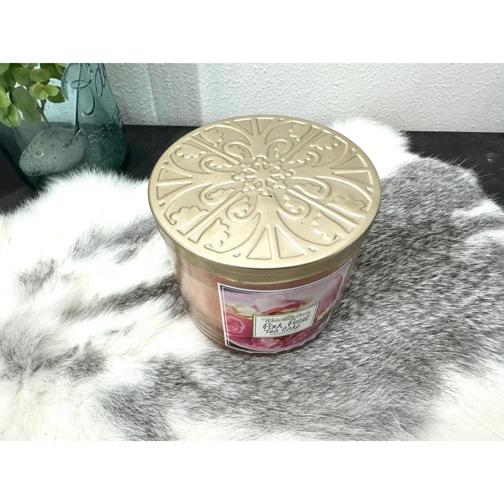 Discontinued White Barn Pink Petal Tea Cake 3 wick‎ Candle Bath Body Works - Picture 7 of 7